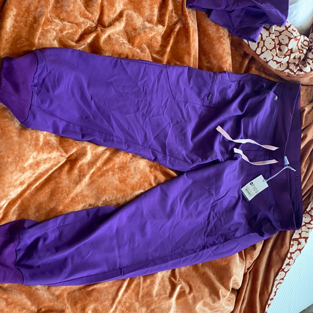 Jogger scrub pants